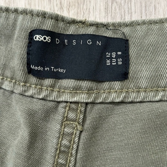 ASOS Design Slouchy Mom Shorts Olive Green Cotton Denim High Rise Cuffed Size 8 - Picture 5 of 11